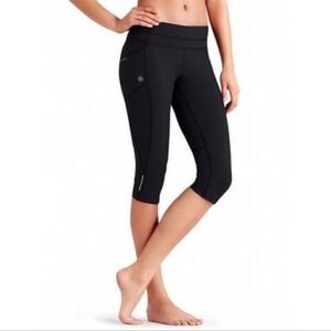 Athleta Black Dobby Be Free Knicker Crop Capri Leggings S